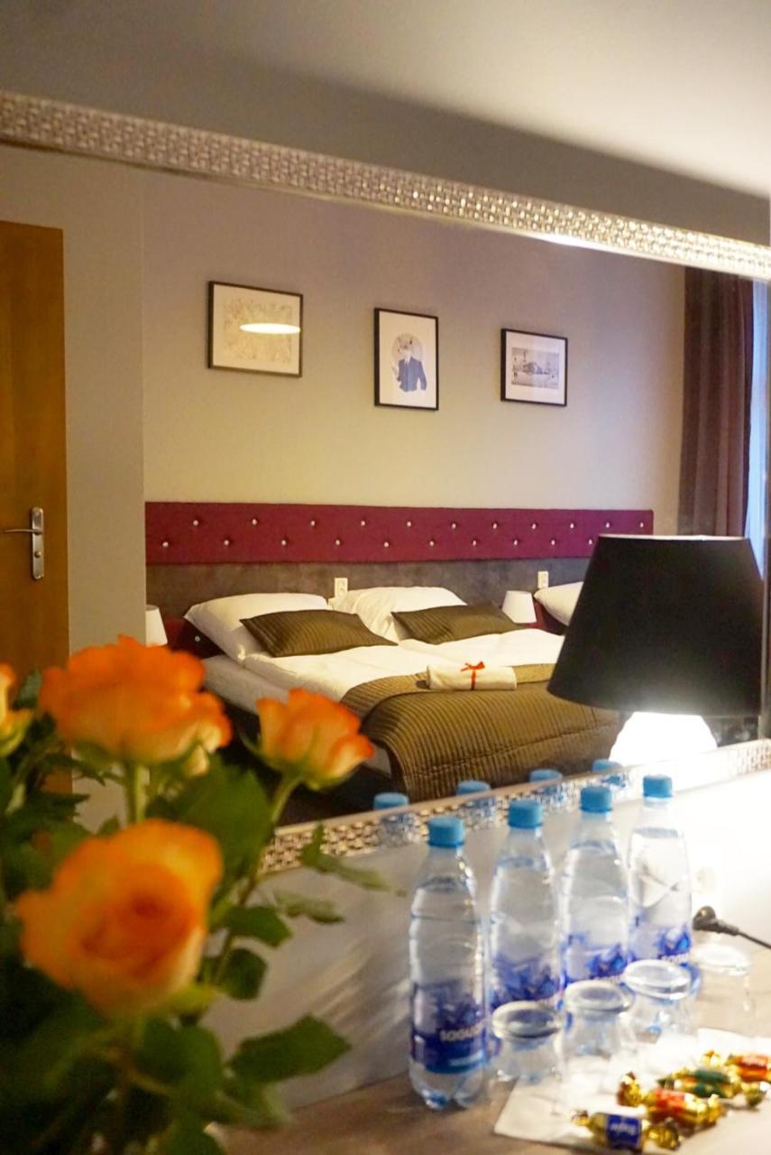 Expolis - Center Główny Mtp Reception 24h Pensjonat 3*